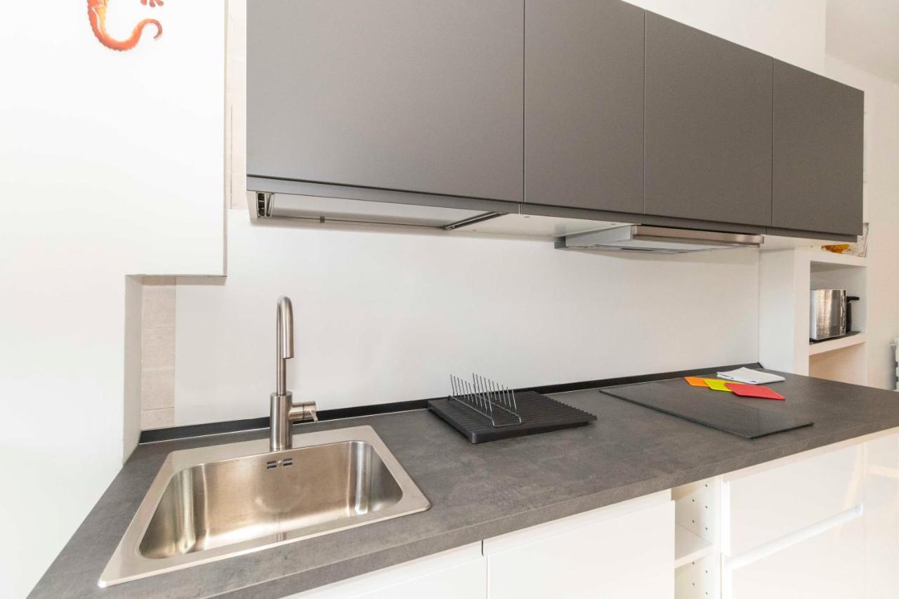 Colourful Flat San Donato Apartment