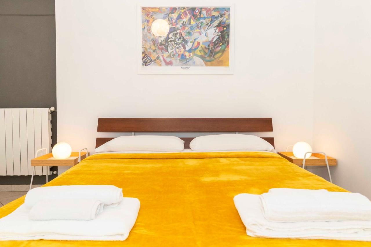 Colourful Flat San Donato Apartment *
