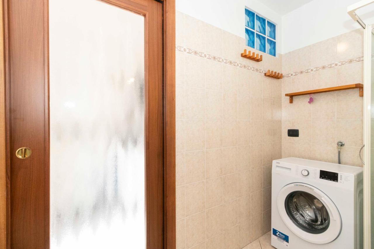 Apartment Colourful Flat San Donato